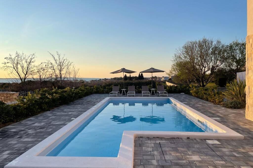 Villa Katarina - großer Pool beheizt - Meerblick - E-Ladestation Vrsi Exterior foto