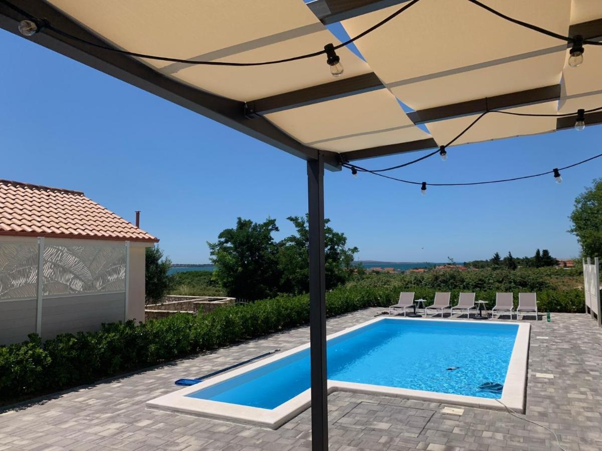 Villa Katarina - großer Pool beheizt - Meerblick - E-Ladestation Vrsi Exterior foto